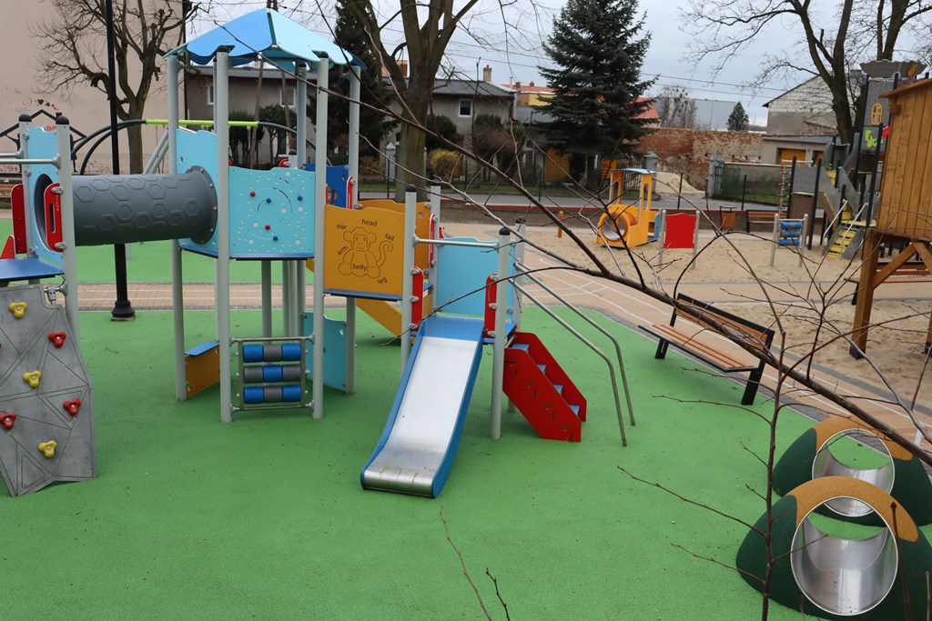 Wąbrzeźno - Ogródek Jordanowski po modernizacji - marzec 2024 r. 3.JPG